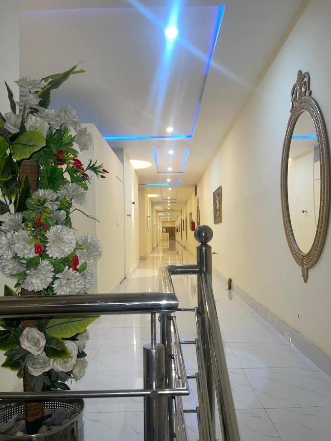 Mughal E Azam Hotel Liaquatpur Buitenkant foto