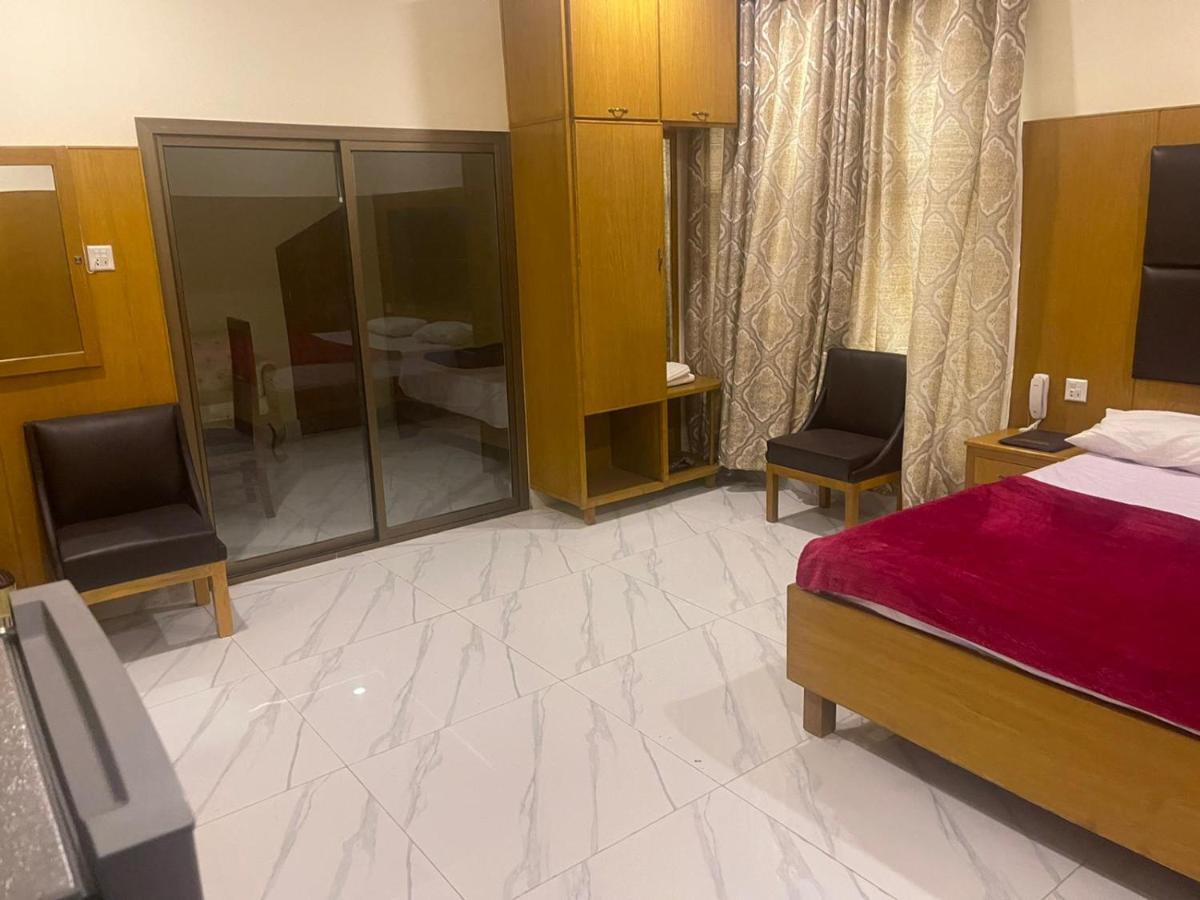 Mughal E Azam Hotel Liaquatpur Buitenkant foto