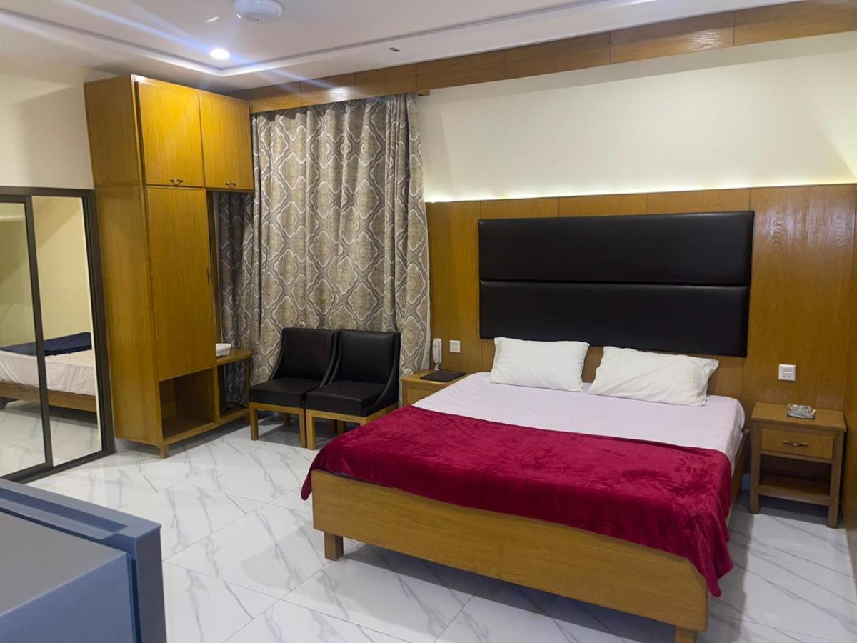 Mughal E Azam Hotel Liaquatpur Buitenkant foto